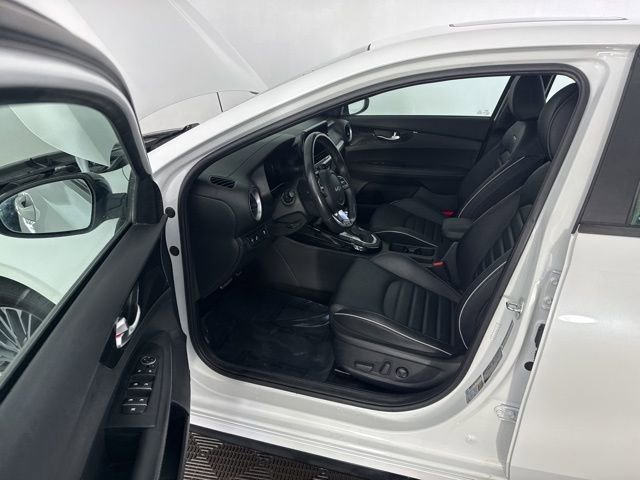 Certified 2024 Kia Forte GT-Line w/ GT-Line Premium Package image 25