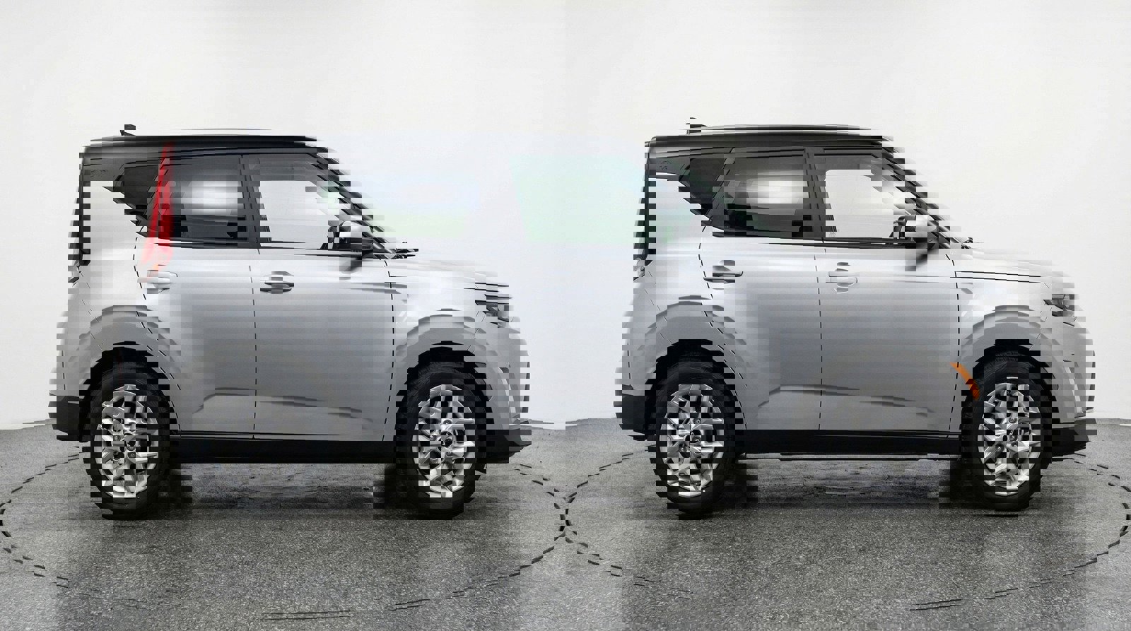 Used 2025 Kia Soul LX w/ LX Technology Package image 8