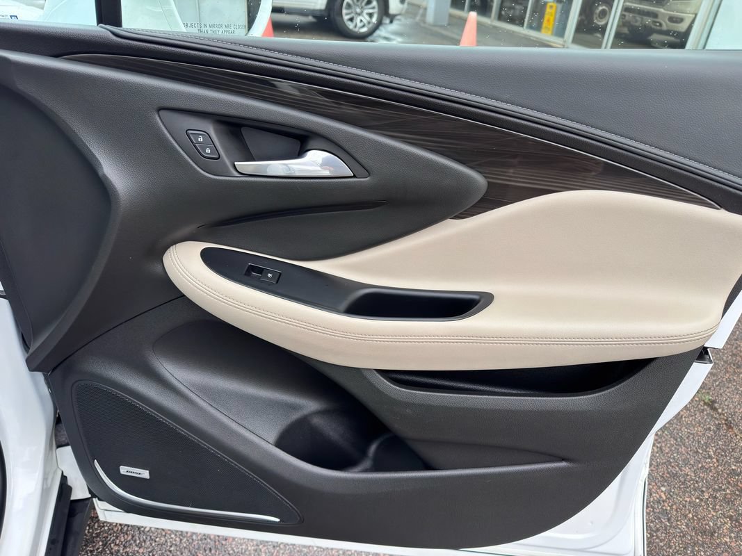 Used 2020 Buick Envision Premium w/ LPO, Cargo Package AWD/4WD image 29