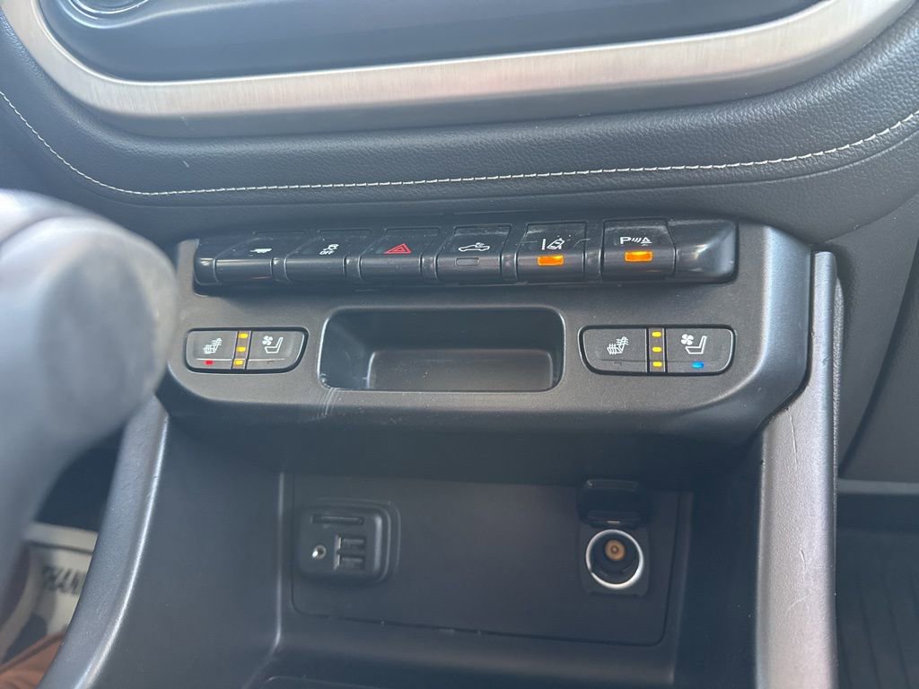 Used 2021 GMC Canyon Denali image 17