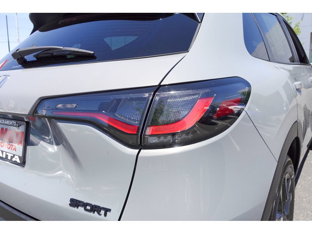 Used 2025 Honda HR-V Sport image 5