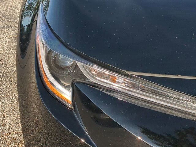 Used 2025 Toyota Corolla LE FWD image 9