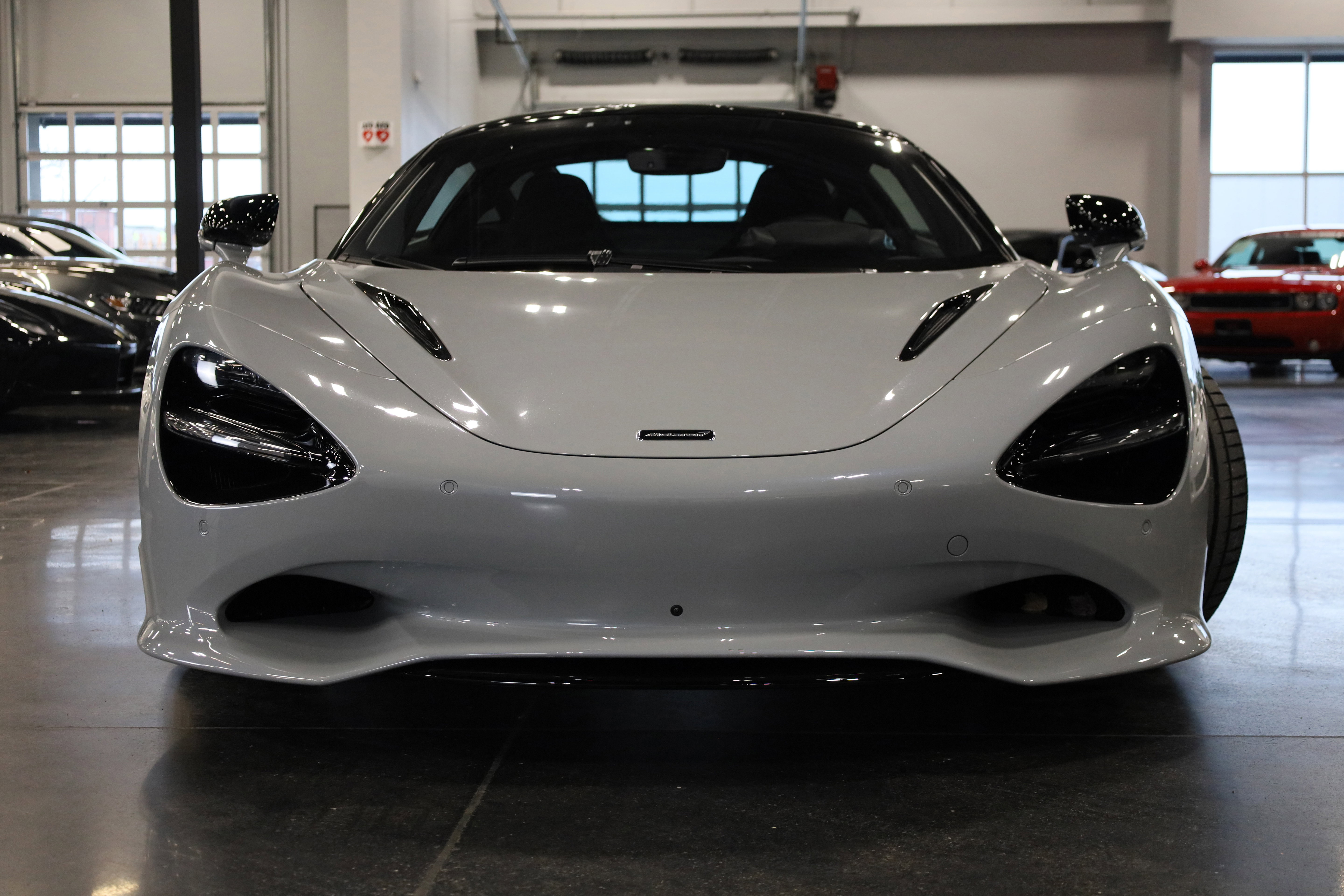 Used 2025 McLaren 750S image 2