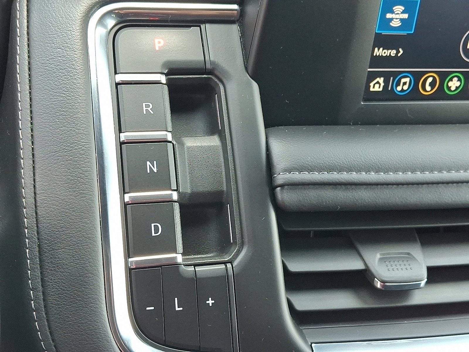 Used 2024 Chevrolet Suburban LS image 16