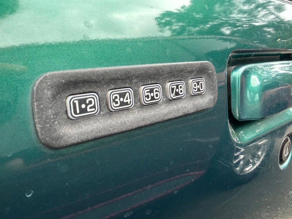 Used 2001 Ford Explorer XLT AWD/4WD image 11