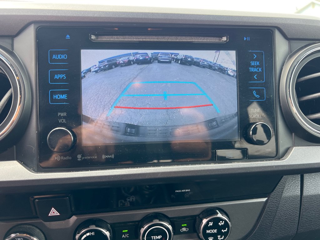 Used 2018 Toyota Tacoma TRD Sport AWD/4WD image 19