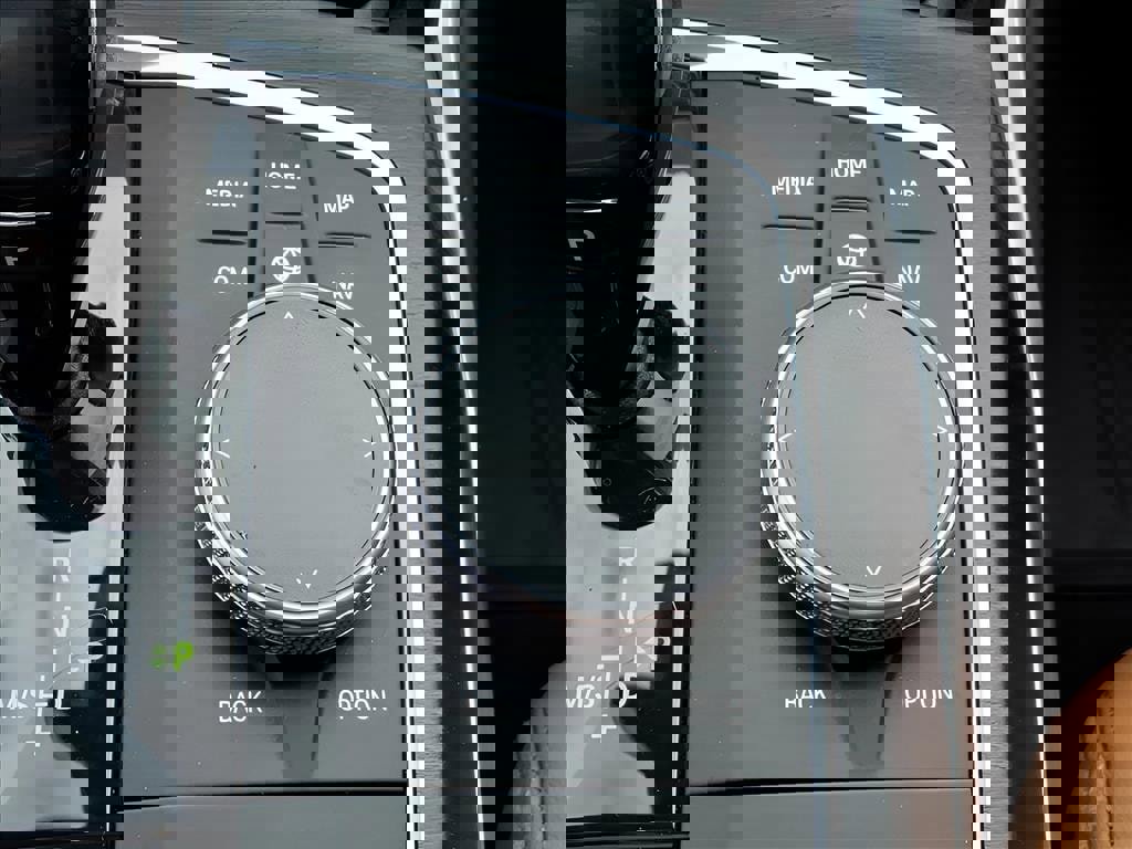 Used 2021 BMW 330i xDrive Sedan w/ Premium Package image 20