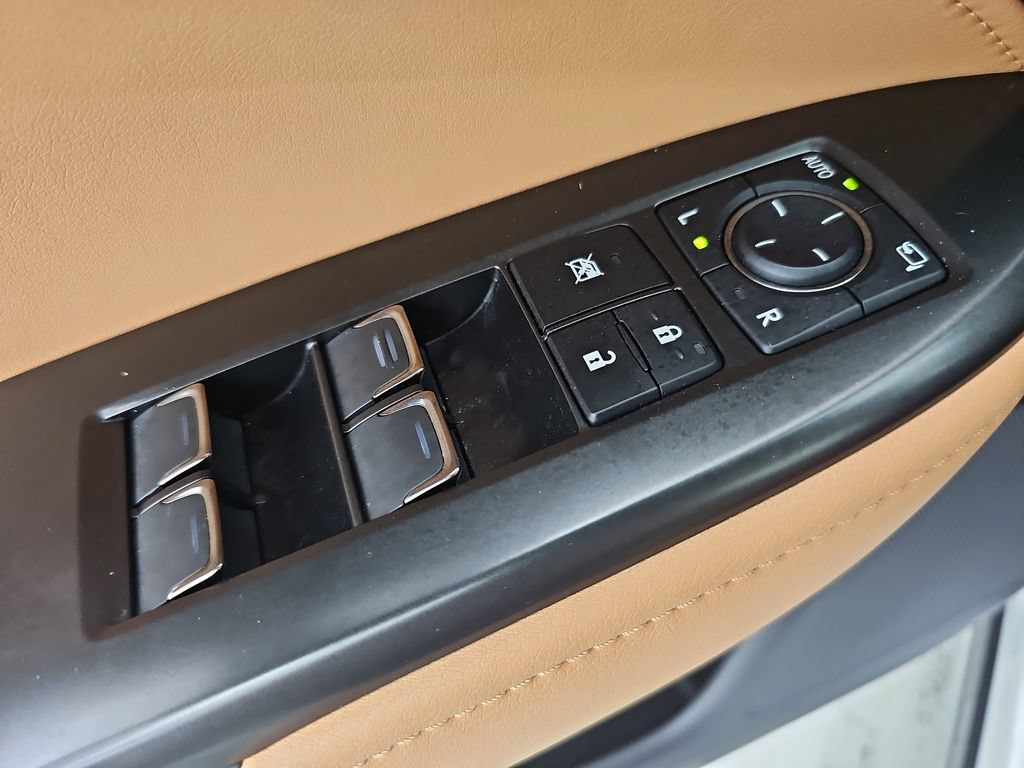 Used 2022 Lexus NX 250 FWD w/ Accessory Package 2 image 33