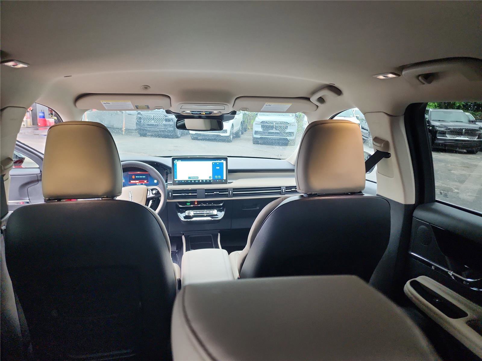 New 2026 Lincoln Corsair Premiere image 18