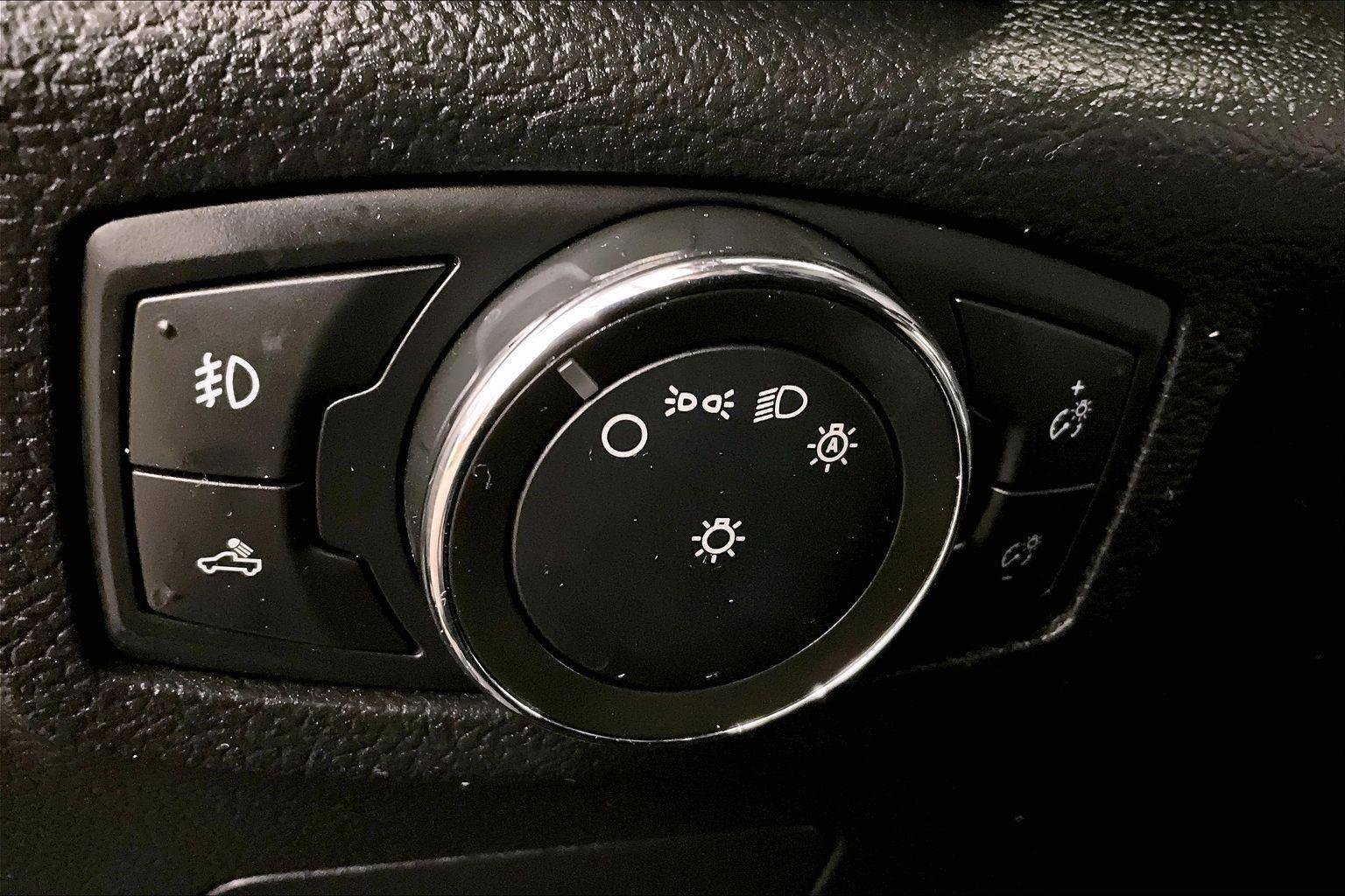 Used 2016 Ford F150 XLT w/ Equipment Group 302A Luxury image 30