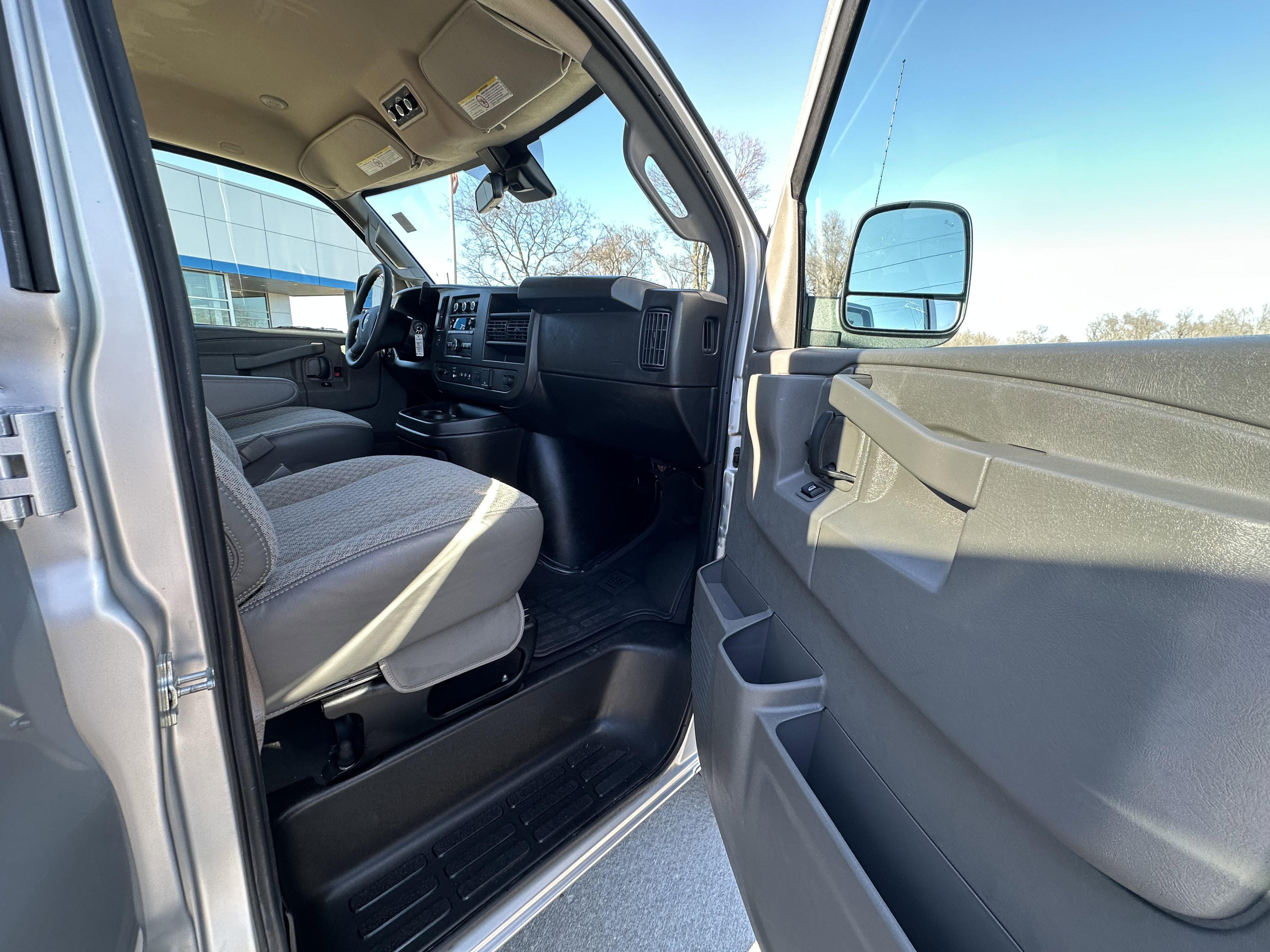 Used 2024 Chevrolet Express 2500 LT w/ LT Preferred Equipment Group image 39