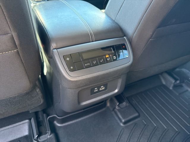 Used 2022 Nissan Pathfinder SV image 18