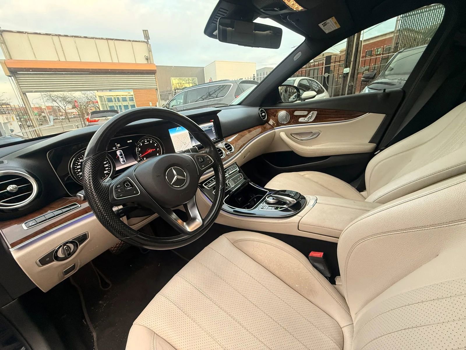 Used 2017 Mercedes-Benz E 300 4MATIC image 12