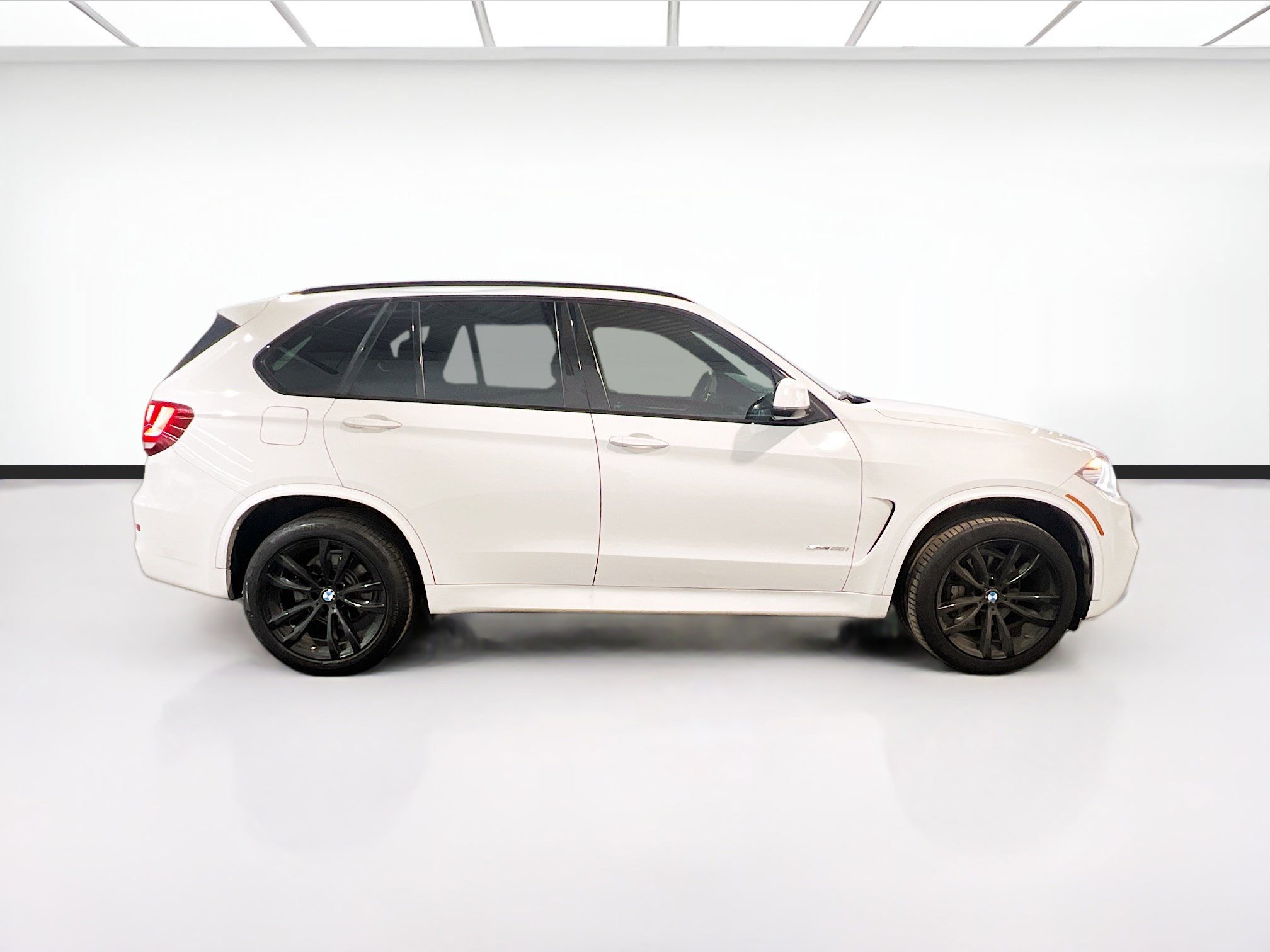 Used 2018 BMW X5 sDrive35i w/ M Sport Package image 25