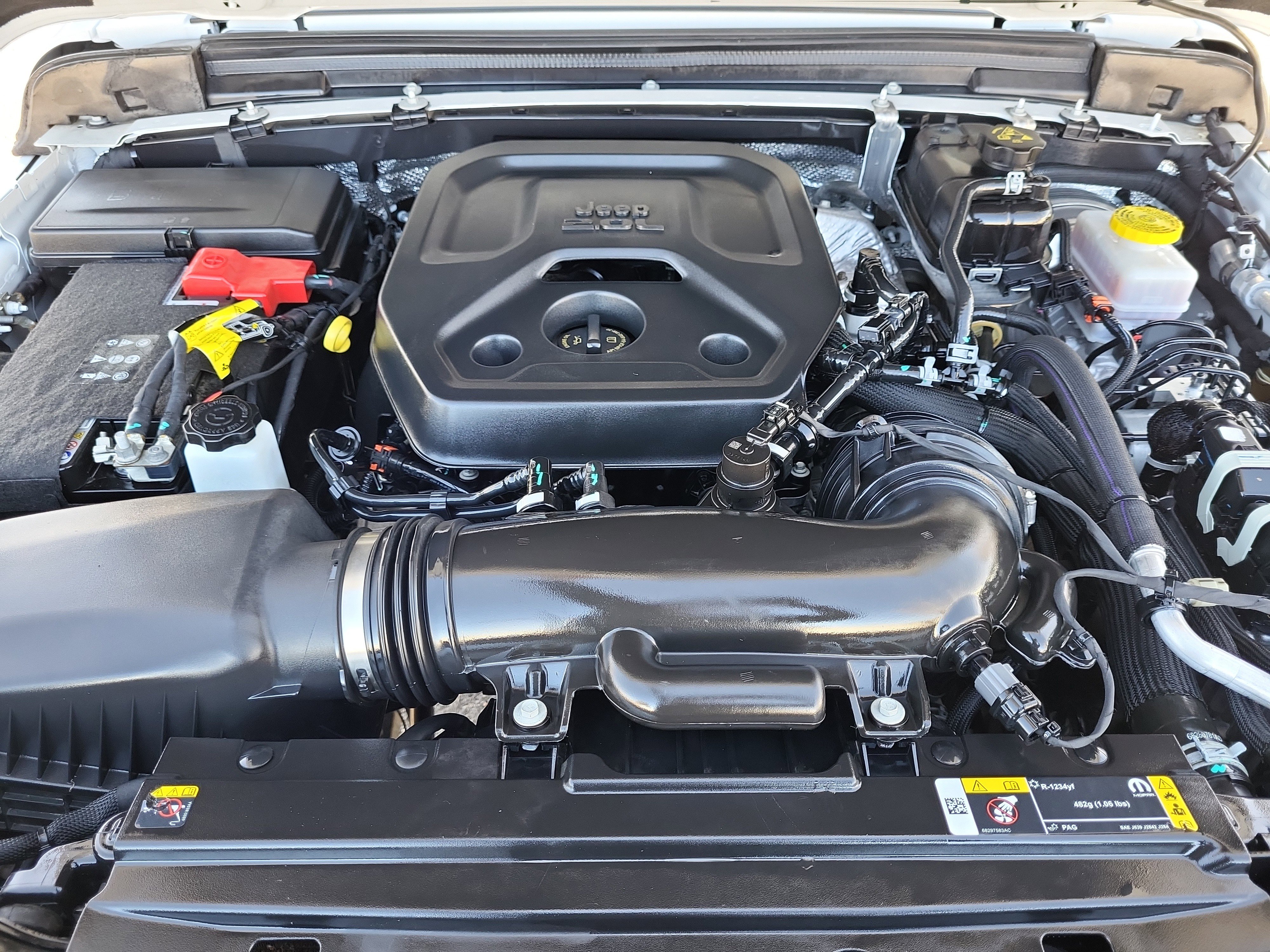 Used 2025 Jeep Wrangler Sahara image 28