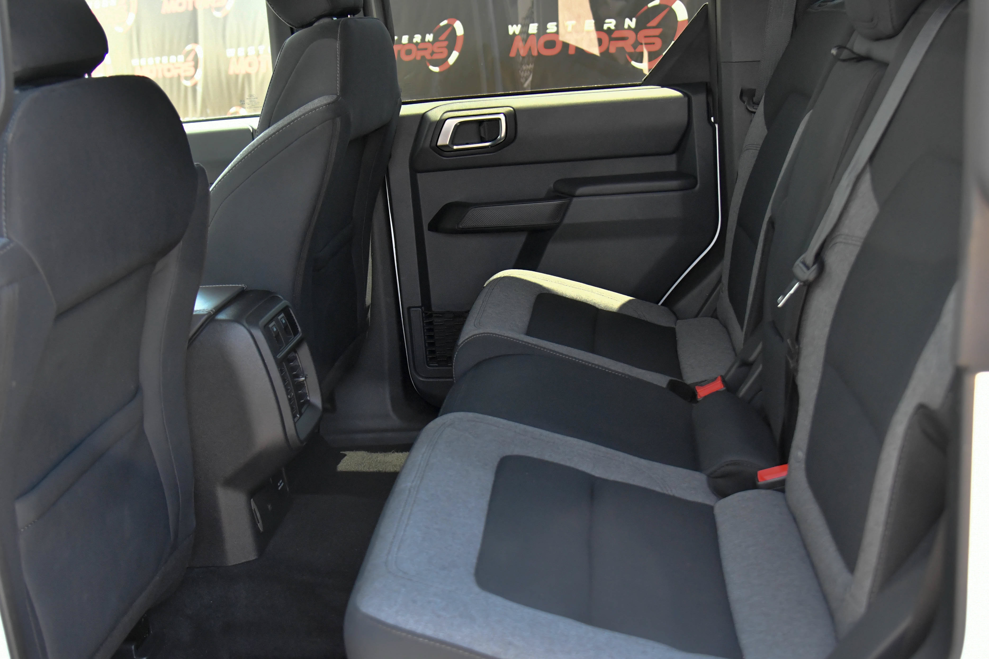 Used 2025 Ford Bronco Big Bend AWD/4WD image 39