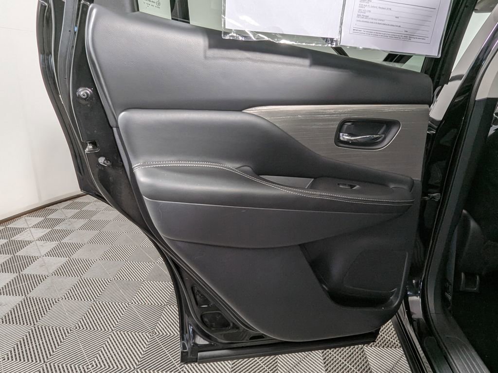 Used 2018 Nissan Murano S image 37