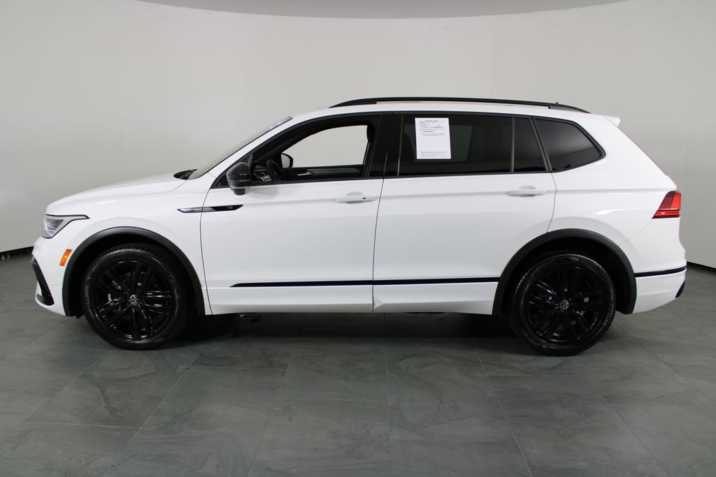Used 2022 Volkswagen Tiguan SE R-Line image 10