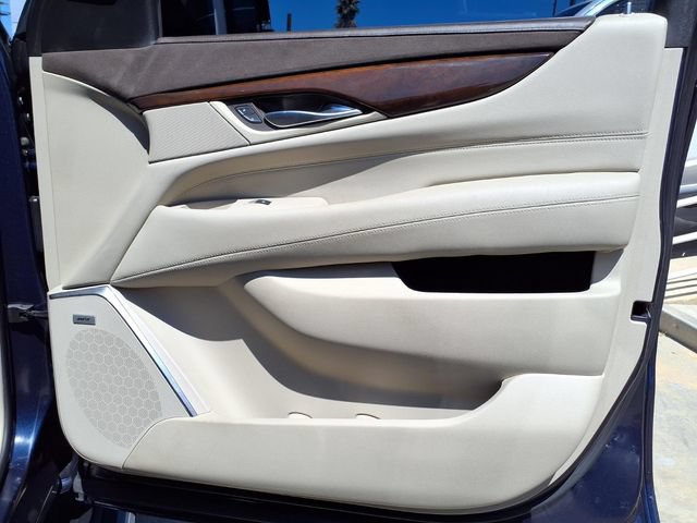 Used 2017 Cadillac Escalade Premium Luxury AWD/4WD image 27