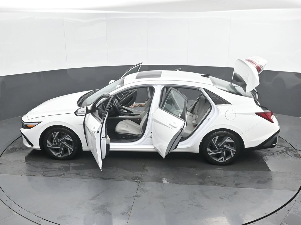 Used 2024 Hyundai Elantra Limited FWD image 51