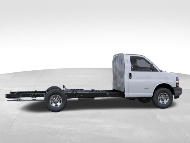 New 2026 Chevrolet Express 3500 w/ Power Convenience Package RWD image 5