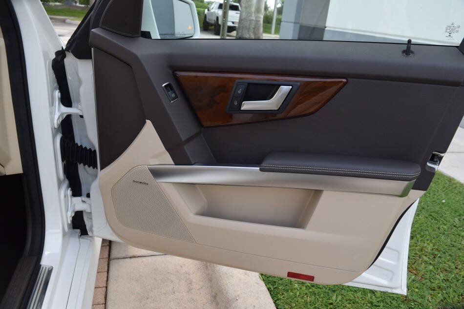 Used 2014 Mercedes-Benz GLK 250 BlueTEC 4MATIC image 76