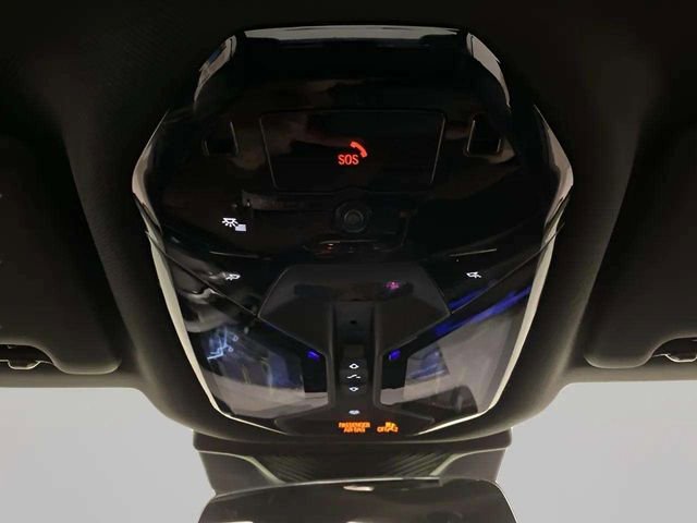 Used 2025 BMW i5 eDrive40i image 53