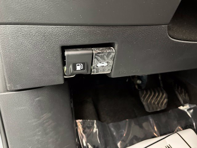 Used 2023 Nissan Kicks SV FWD image 31