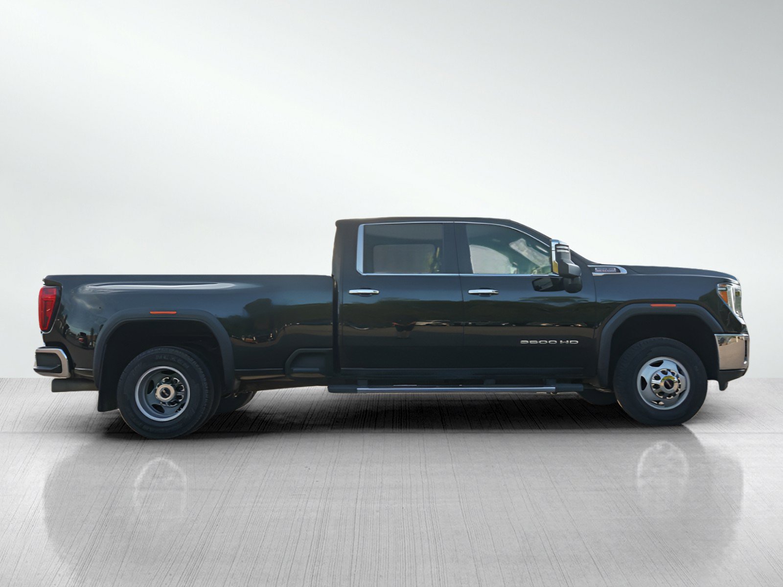 Used 2021 GMC Sierra 3500 SLT w/ SLT Convenience Package AWD/4WD image 6