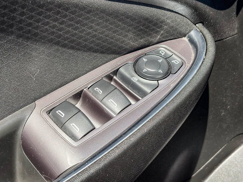 Used 2018 Chevrolet Malibu LT image 43