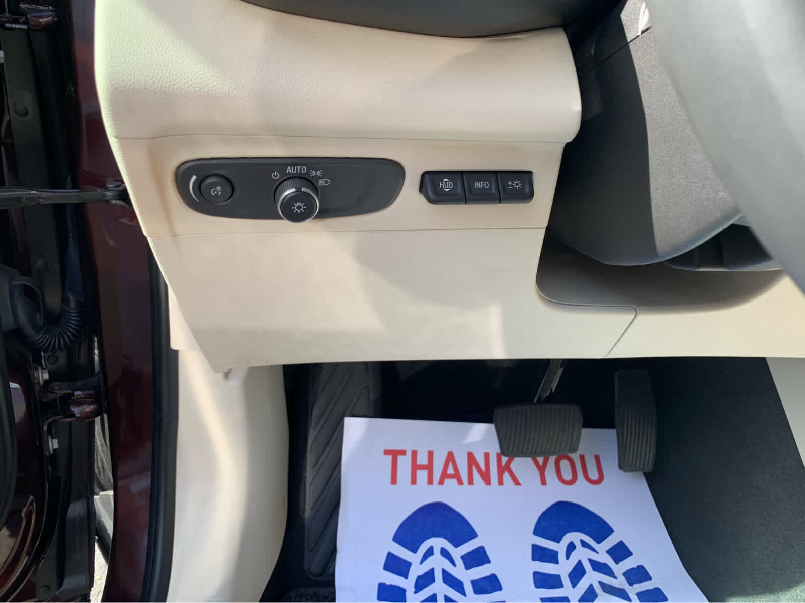 Used 2023 Buick Envision Avenir AWD/4WD image 14
