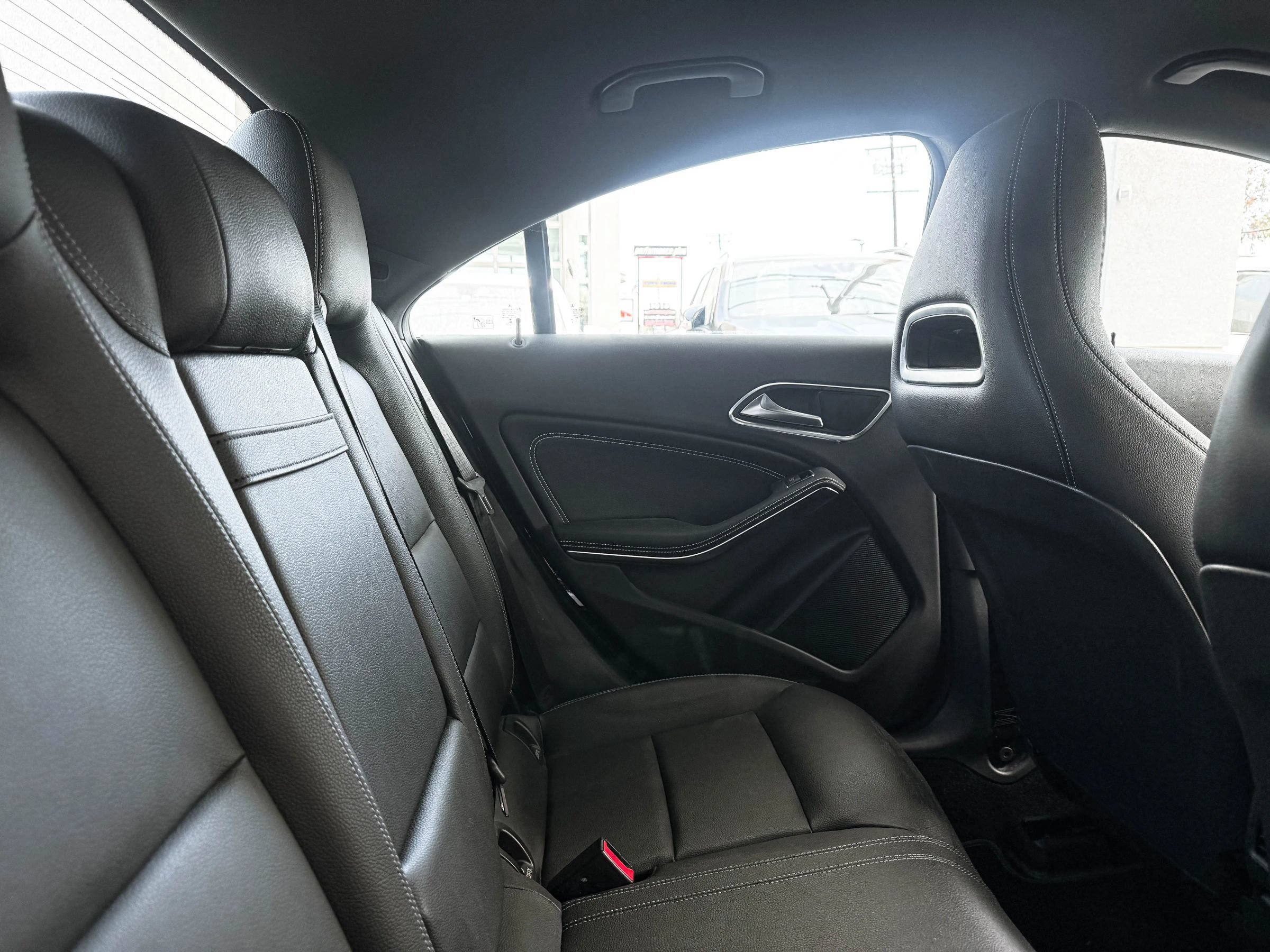 Used 2018 Mercedes-Benz CLA 250 image 27