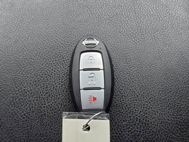 Used 2020 Nissan Pathfinder S image 23