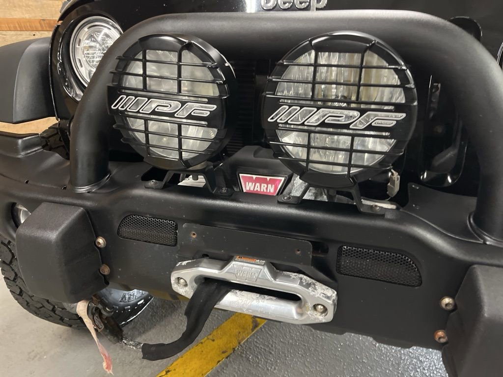 Used 2018 Jeep Wrangler Unlimited Rubicon w/ Cold Weather Group AWD/4WD image 10