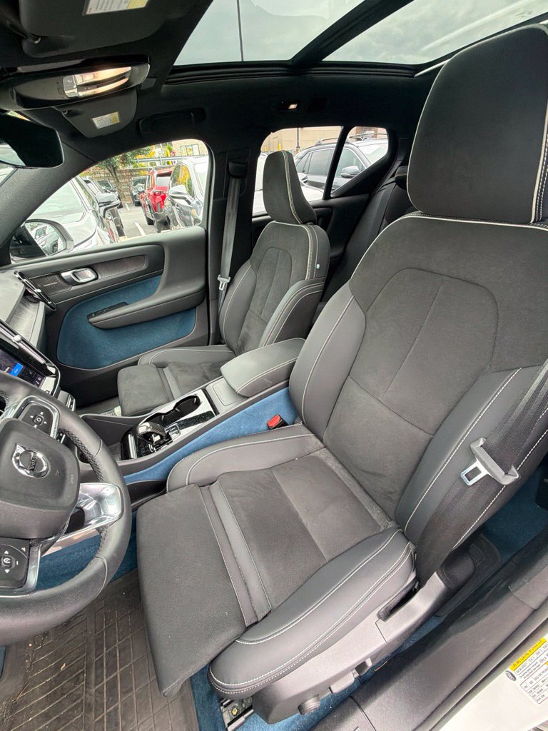 Certified 2023 Volvo XC40 Recharge Ultimate AWD/4WD image 13