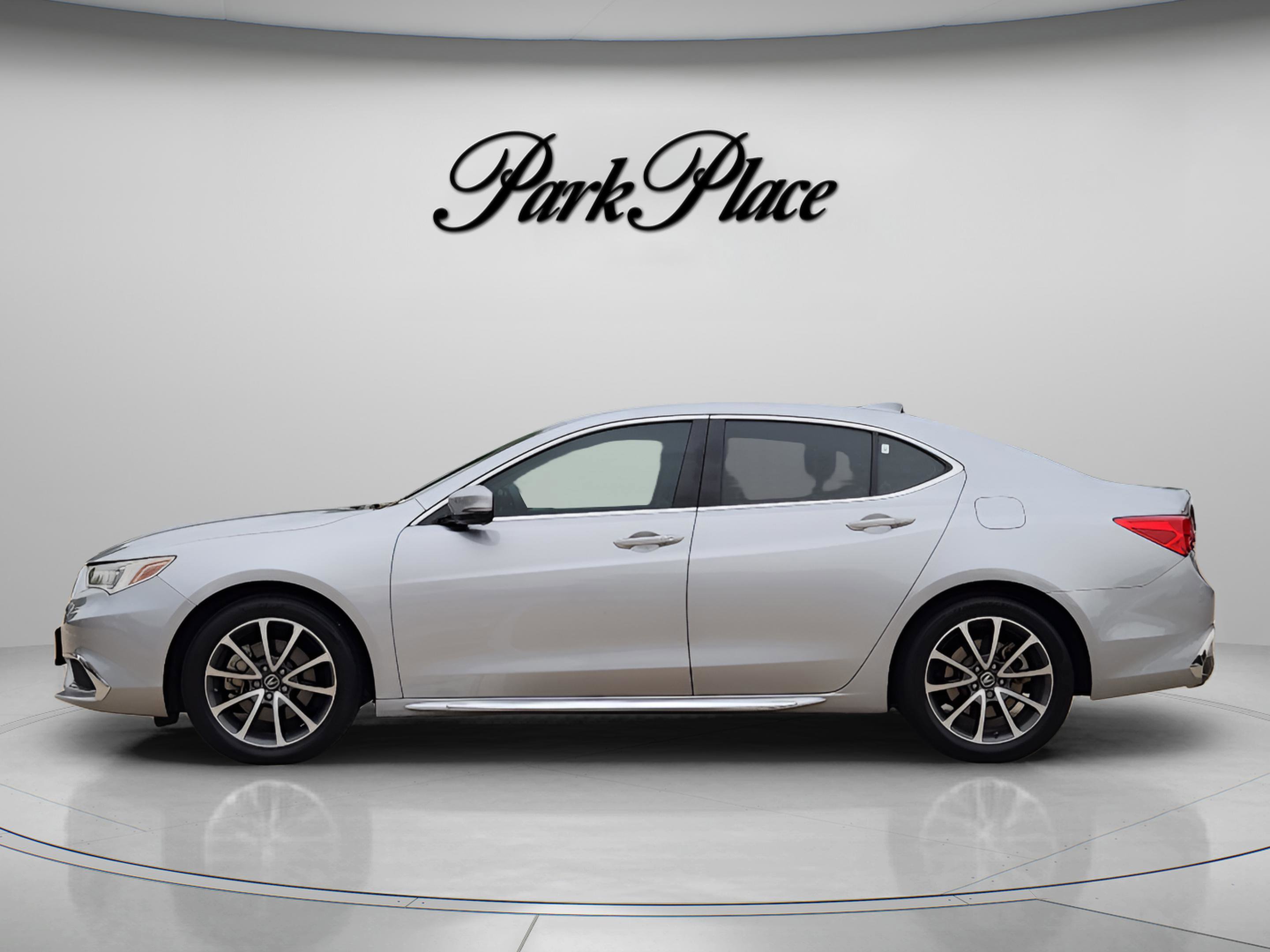 Used 2018 Acura TLX V6 w/ Technology Package image 2