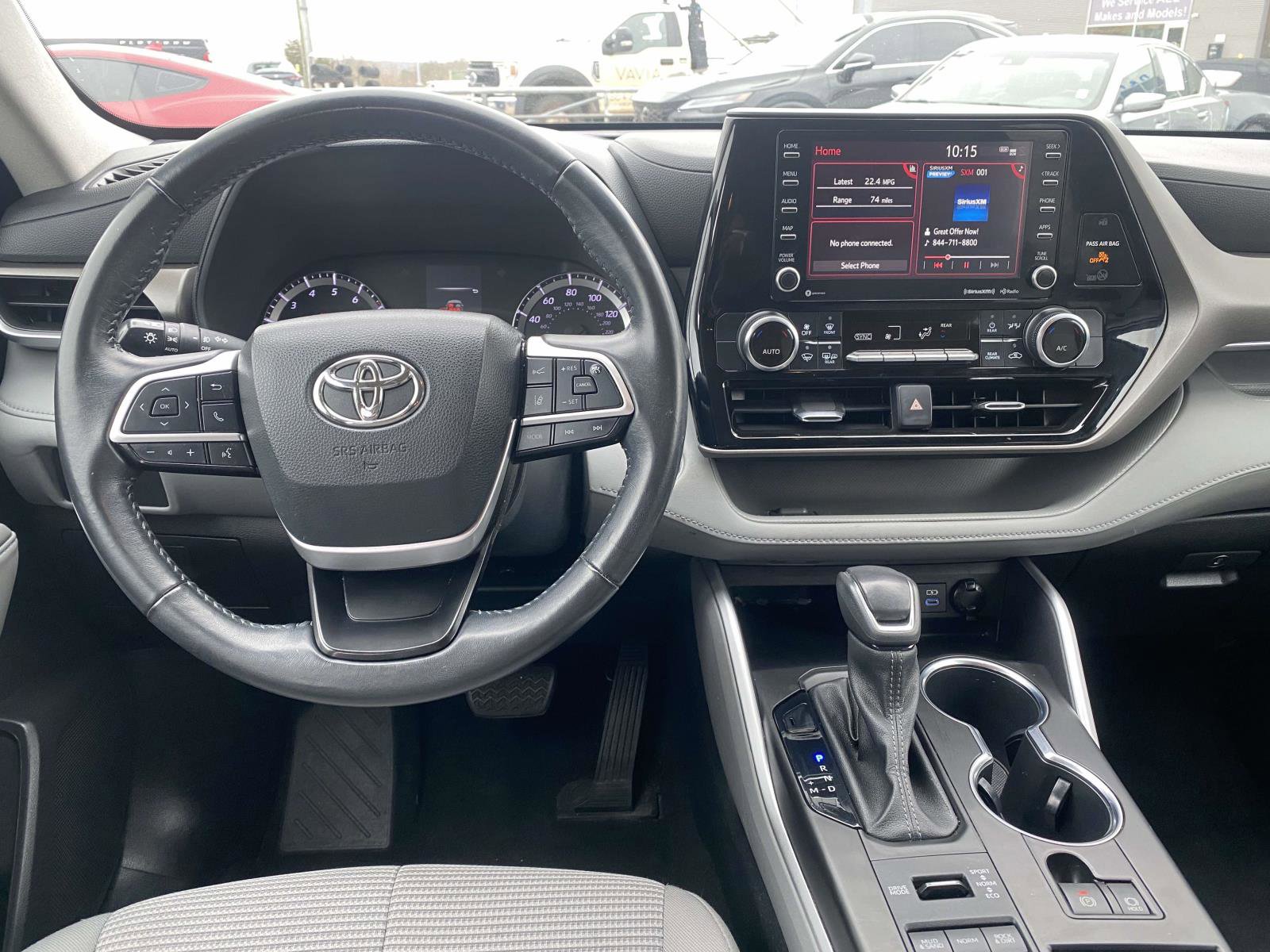 Used 2022 Toyota Highlander LE image 13
