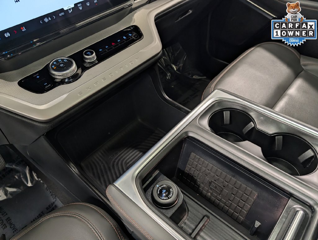 Used 2025 Ford Expedition Active AWD/4WD image 15