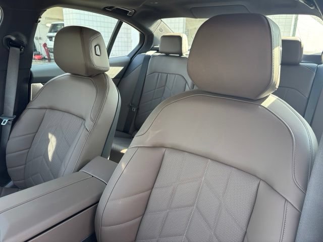 New 2027 BMW 530i xDrive w/ Premium Package AWD/4WD image 17