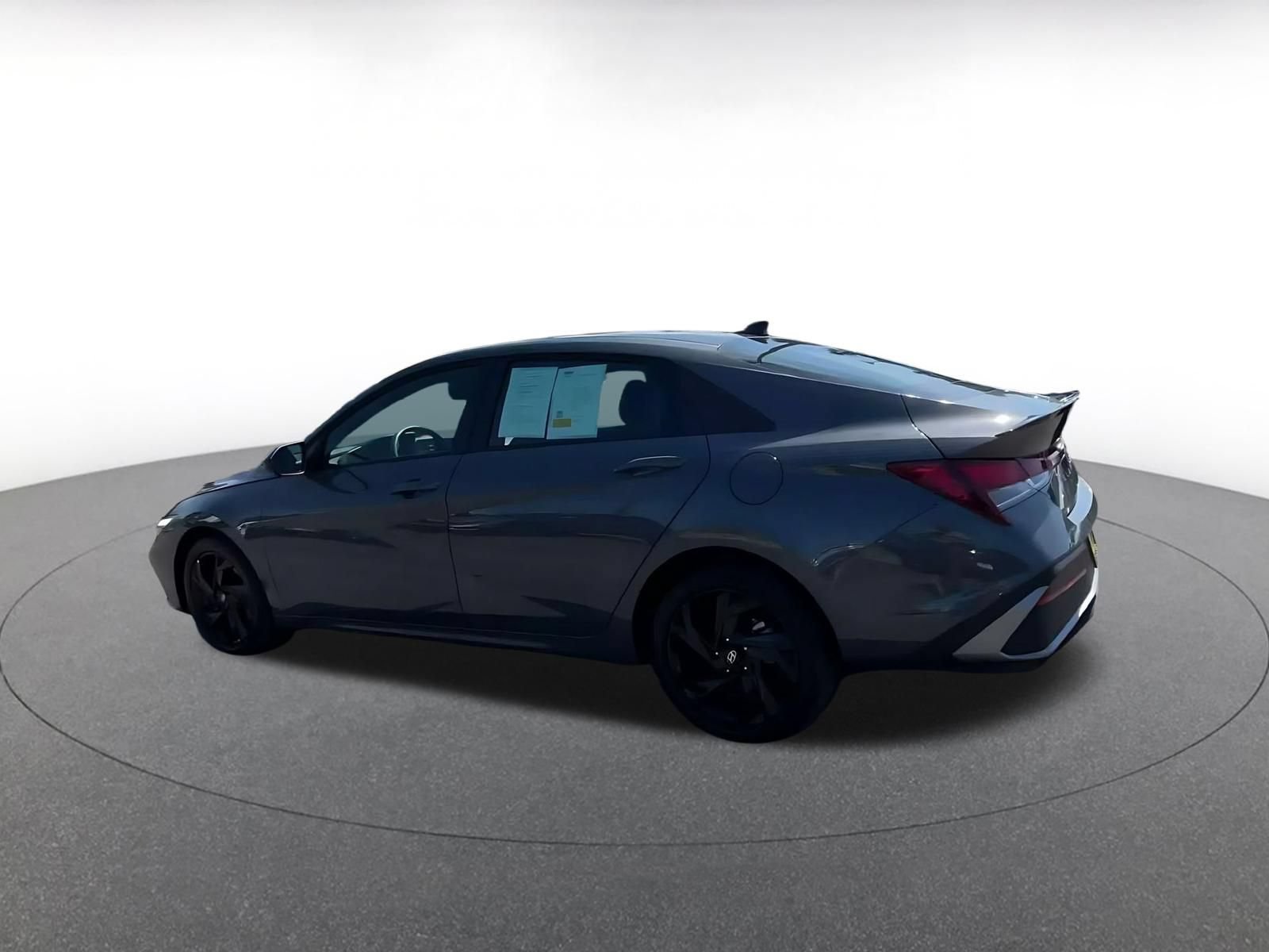 Used 2026 Hyundai Elantra Sport FWD image 9