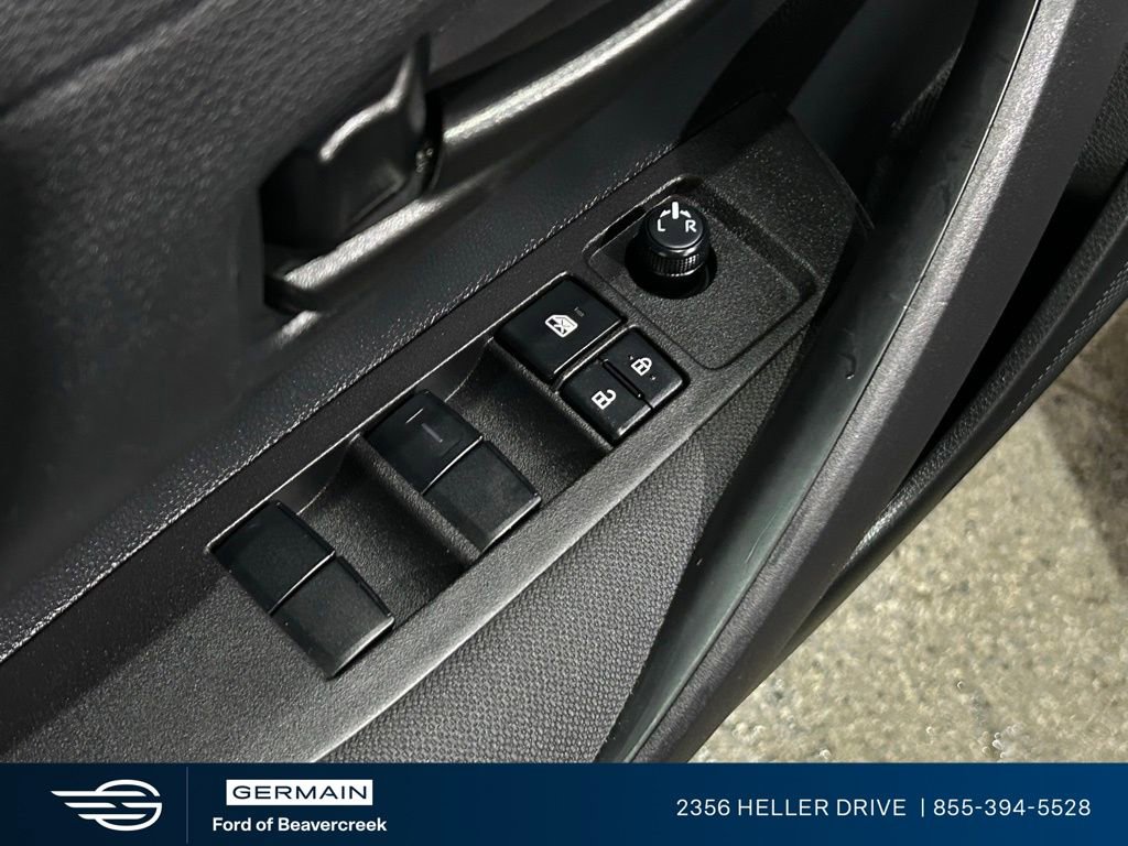 Used 2025 Toyota Corolla LE image 17