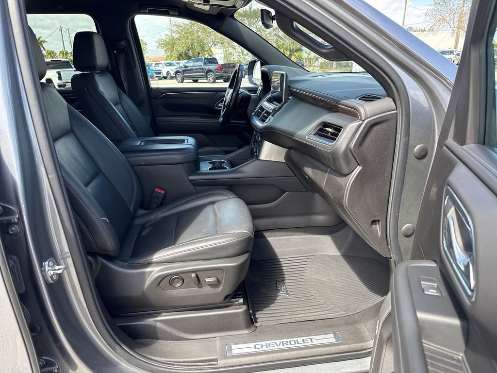 Used 2021 Chevrolet Suburban LT image 26