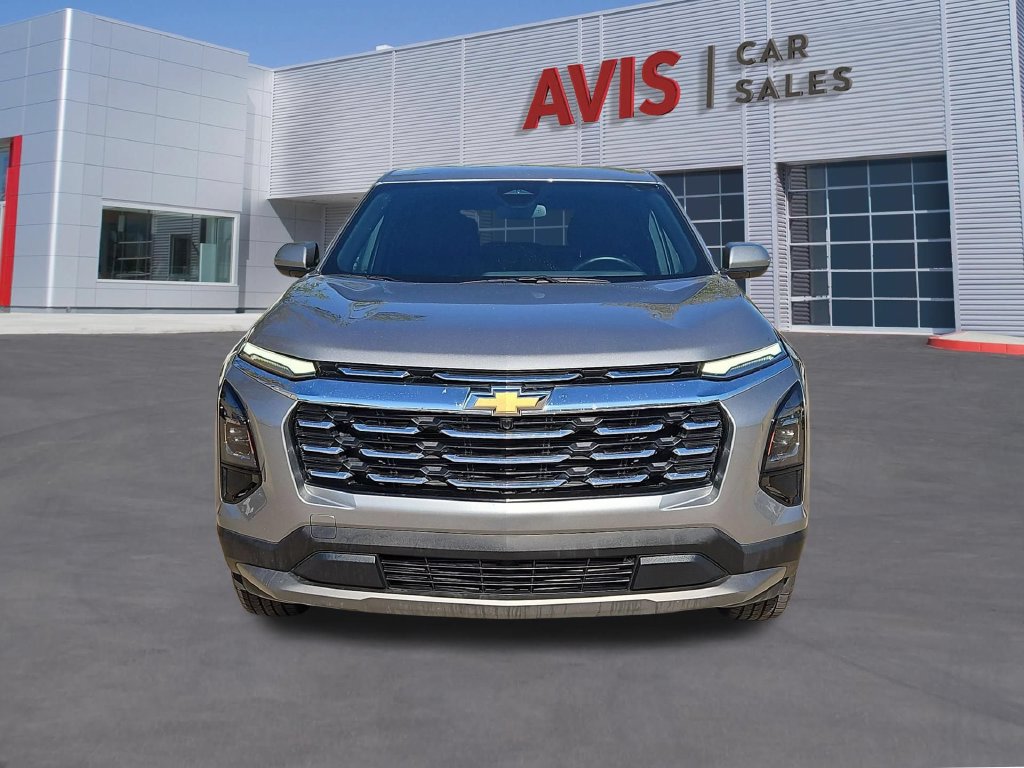 Used 2025 Chevrolet Equinox LT AWD/4WD image 2