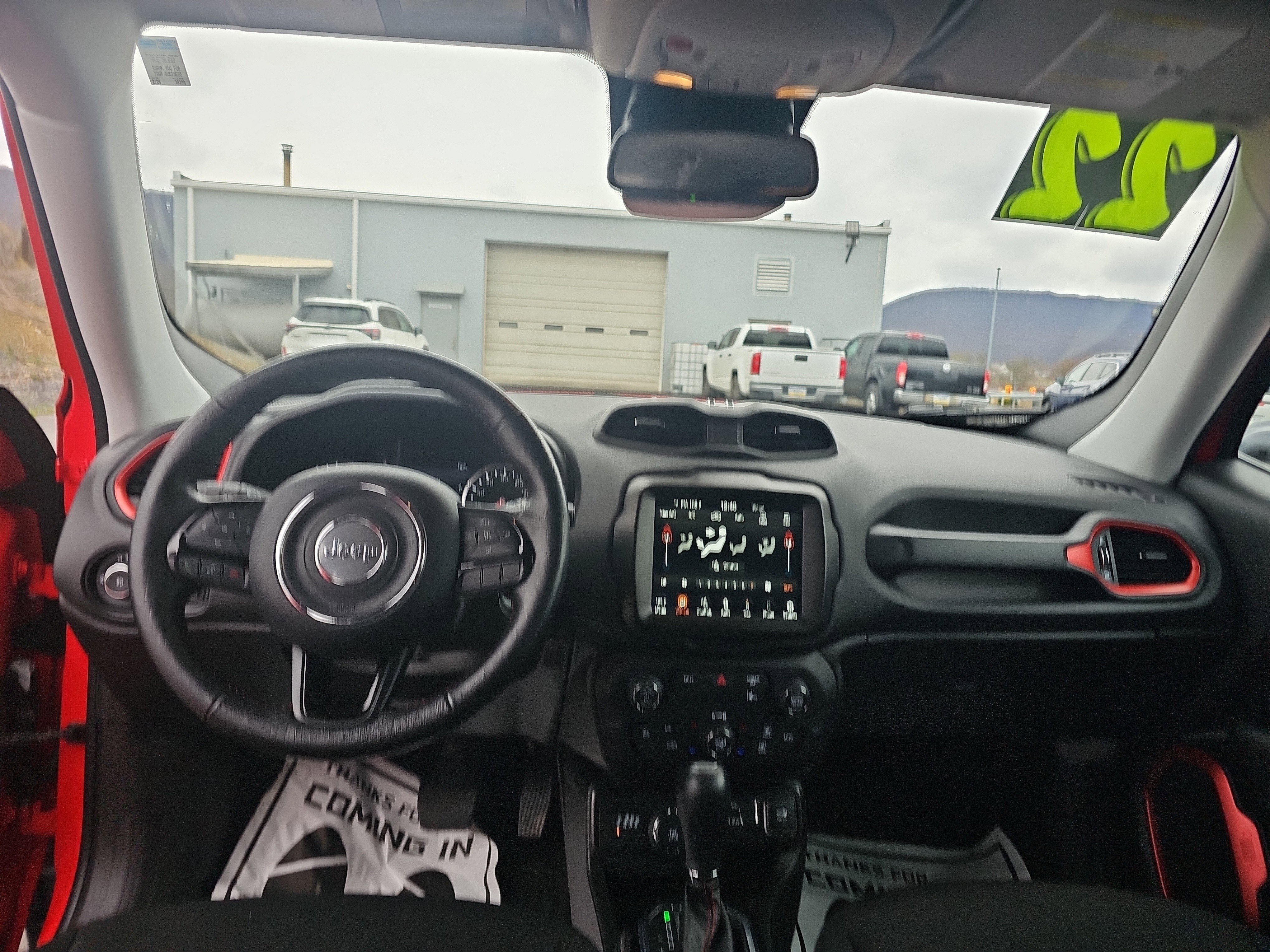 Used 2022 Jeep Renegade Latitude w/ Convenience Group image 14