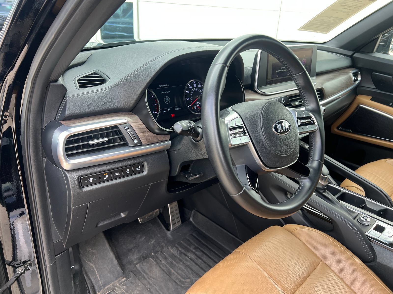 Used 2021 Kia Telluride SX w/ Towing Package FWD image 25