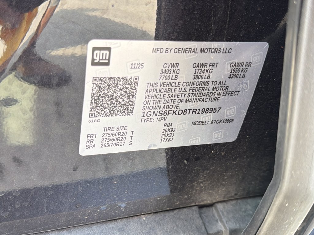 Used 2026 Chevrolet Suburban Premier AWD/4WD image 29