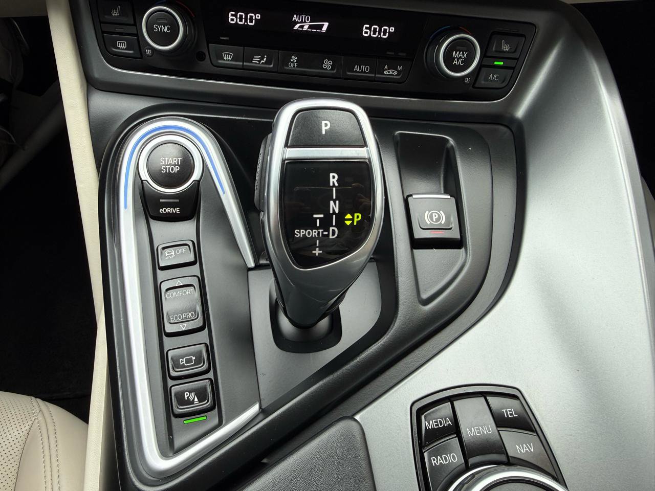 Used 2016 BMW i8 AWD/4WD image 21