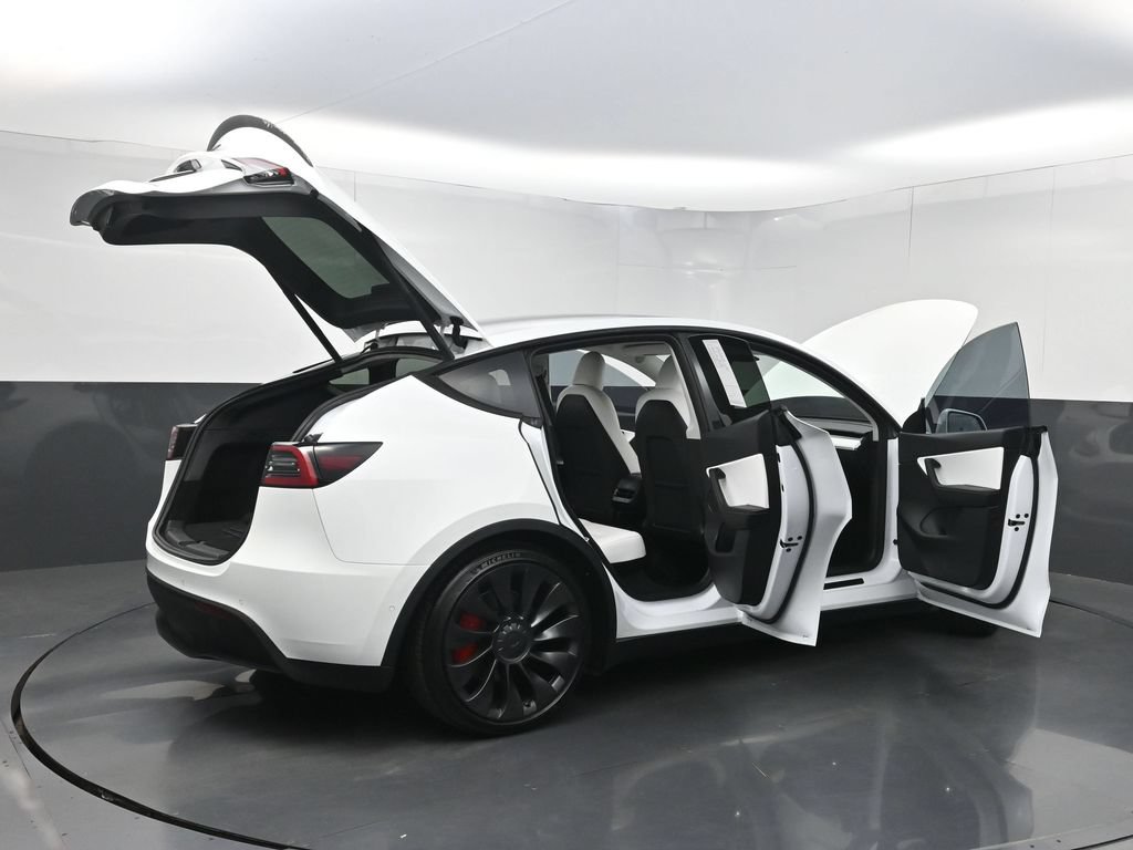 Used 2022 Tesla Model Y Performance AWD/4WD image 37
