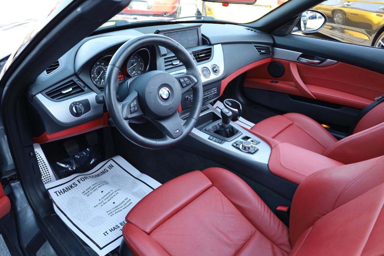 Used 2011 BMW Z4 sDrive35i image 10