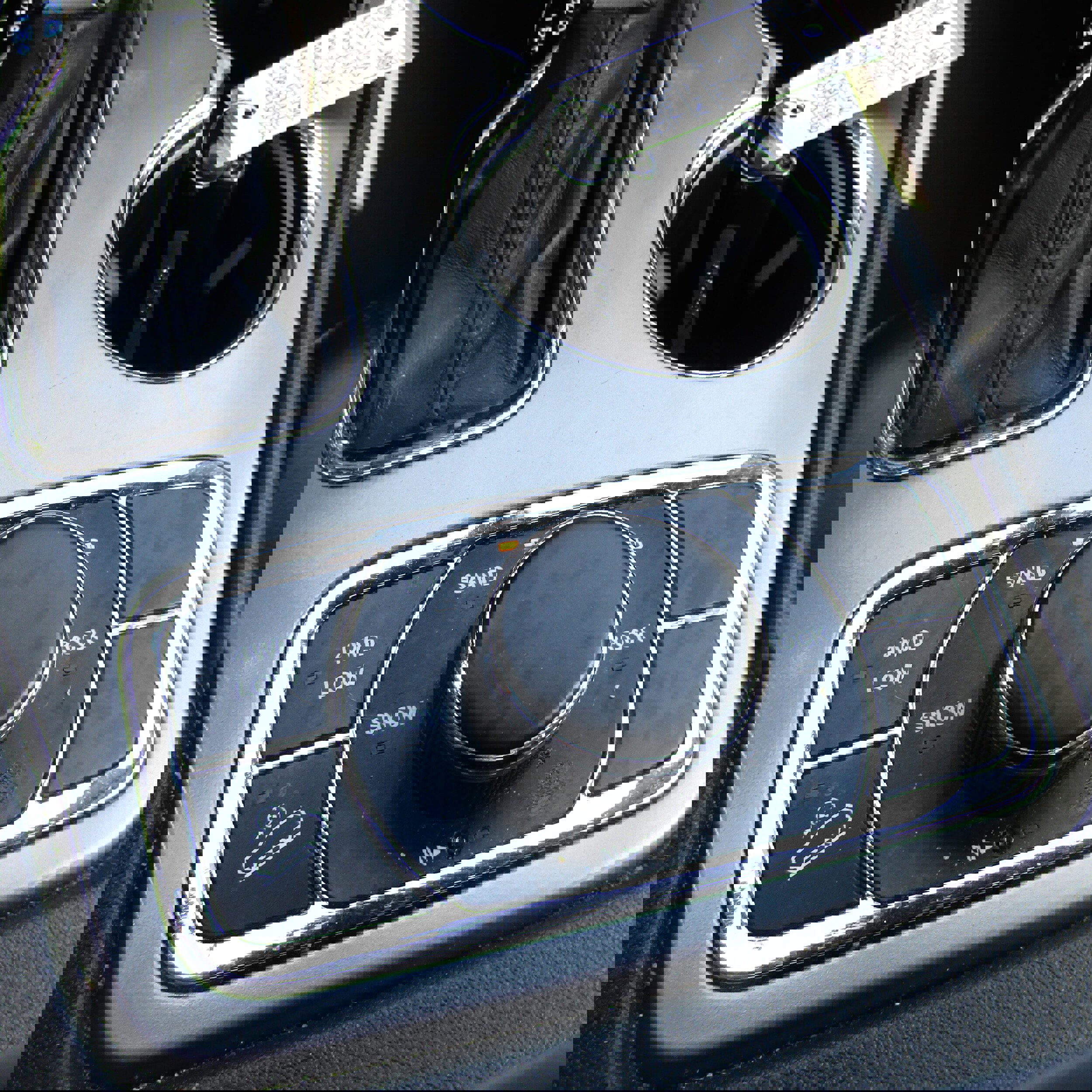 Used 2010 Toyota Highlander Limited image 25